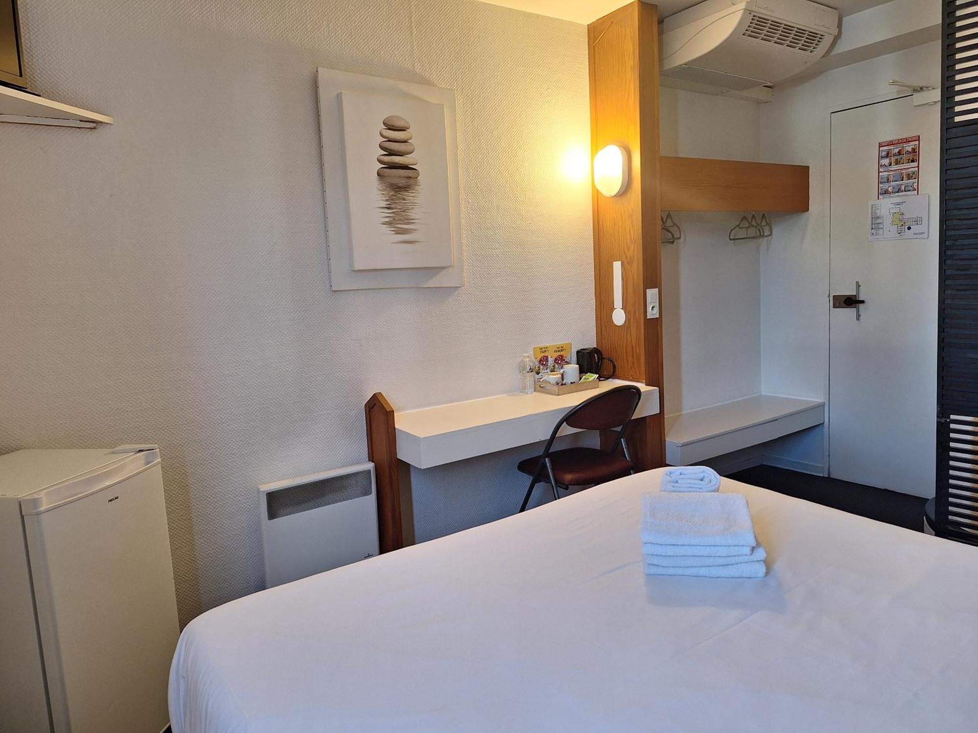 Hotel Escale Kennedy à Mérignac Extérieur photo