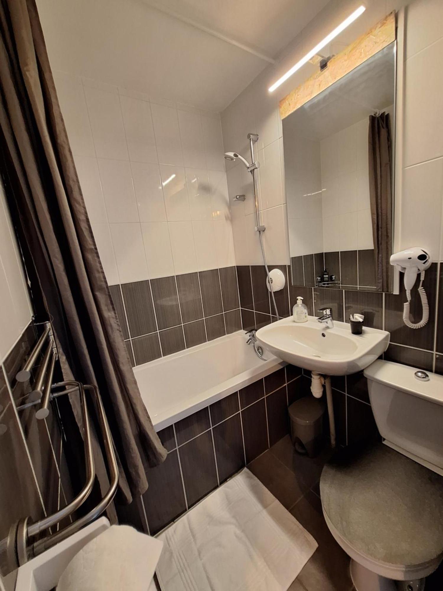 Hotel Escale Kennedy à Mérignac Extérieur photo